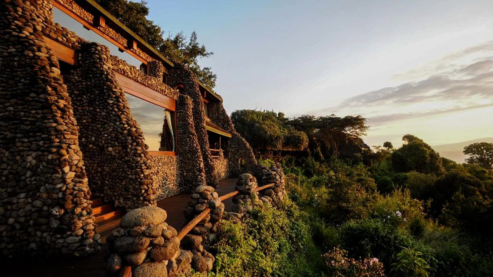 Ngorongoro Serena Lodge, Crater rim